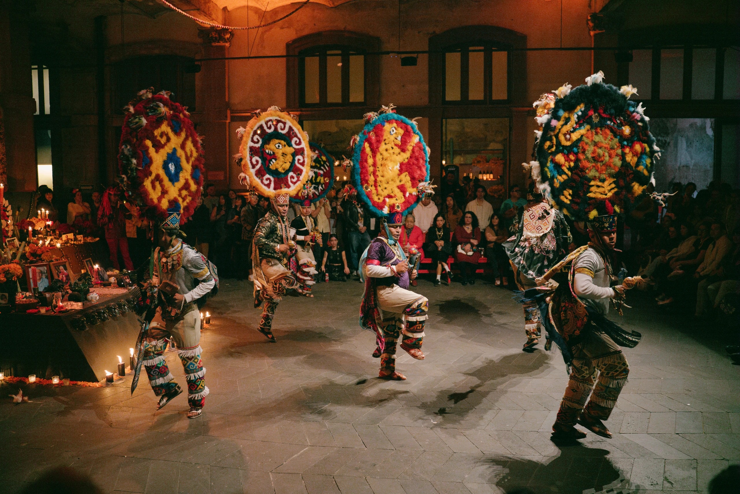 Danza y ceremonia comunitaria